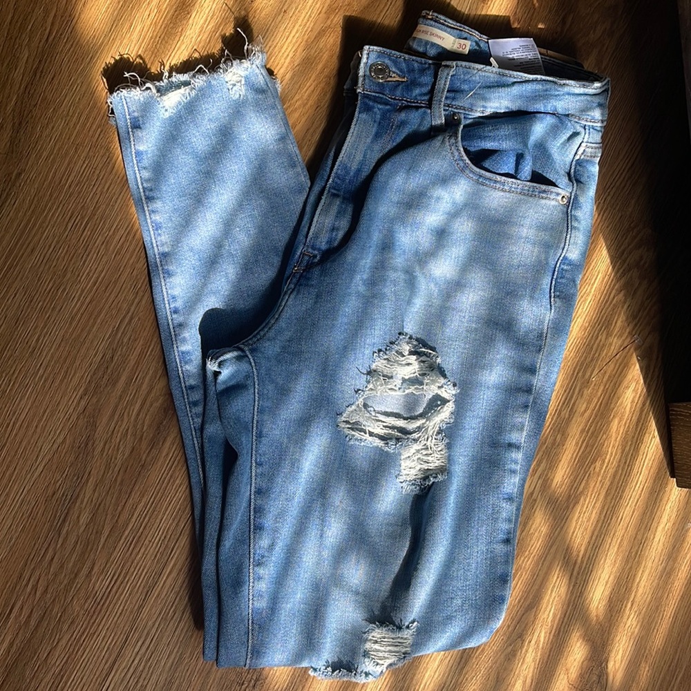 Levi’s 721 High Rise Skinny Jeans size 30